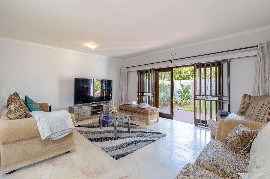To Let 3 Bedroom Property for Rent in Kenilworth Western Cape